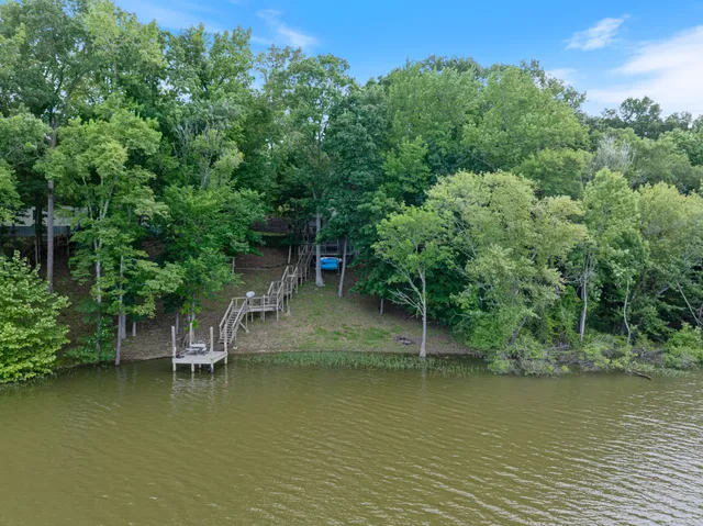 $469,900 | 4053 Deer Creek Road, Linden, TN 37096