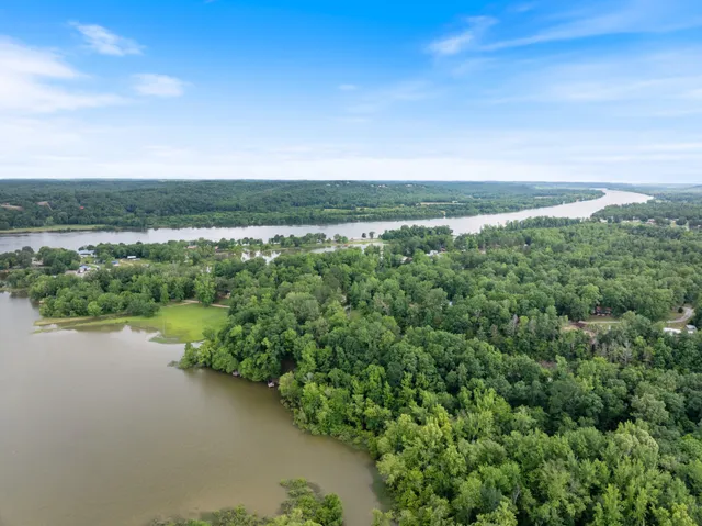 $469,900 | 4053 Deer Creek Road, Linden, TN 37096