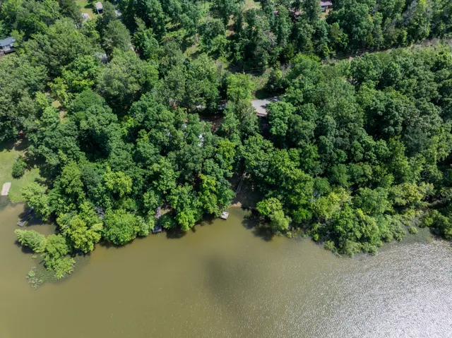 $469,900 | 4053 Deer Creek Road, Linden, TN 37096