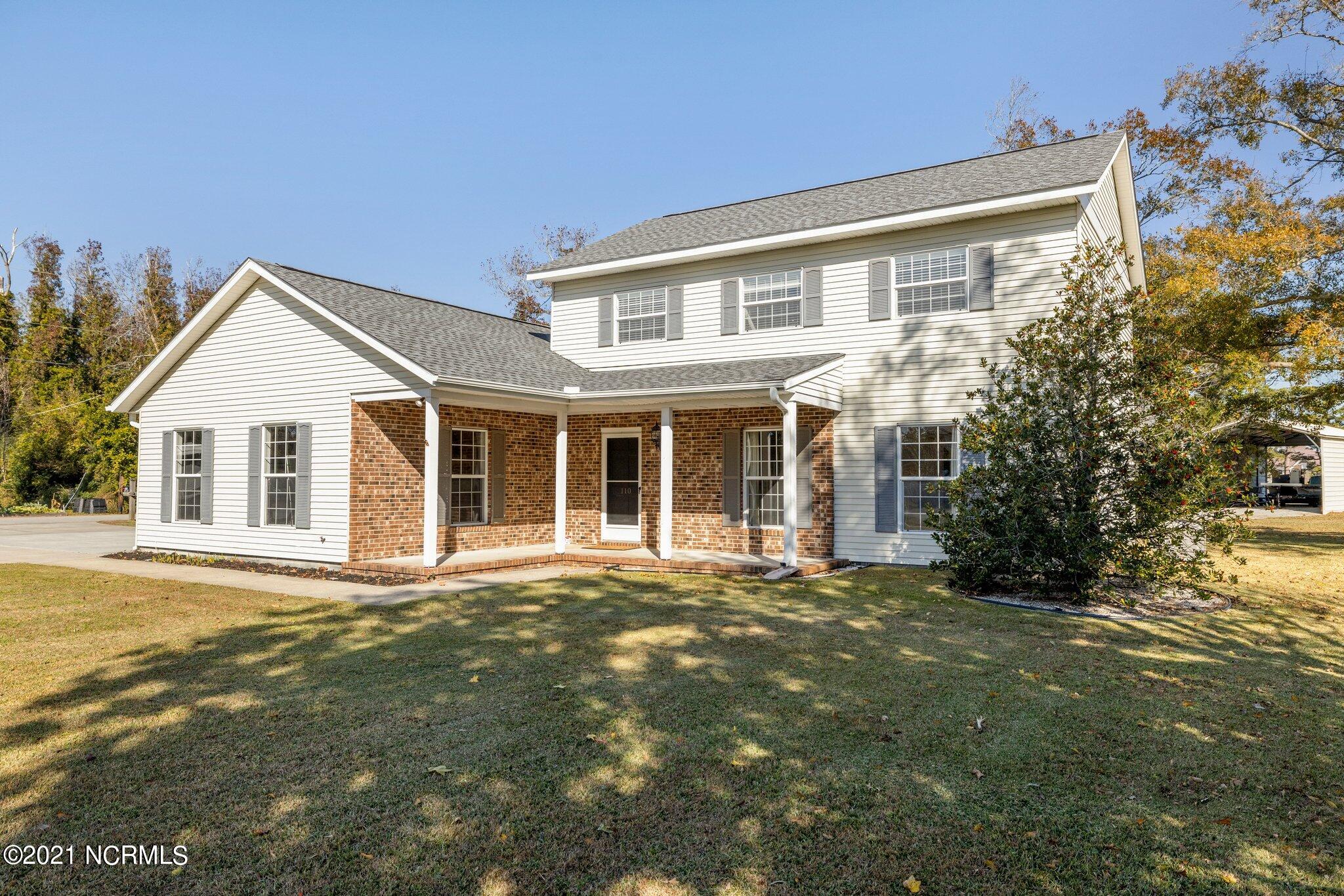 110 Wallace Road Beaufort, NC 28516 - Photo 3 of 42 Front view