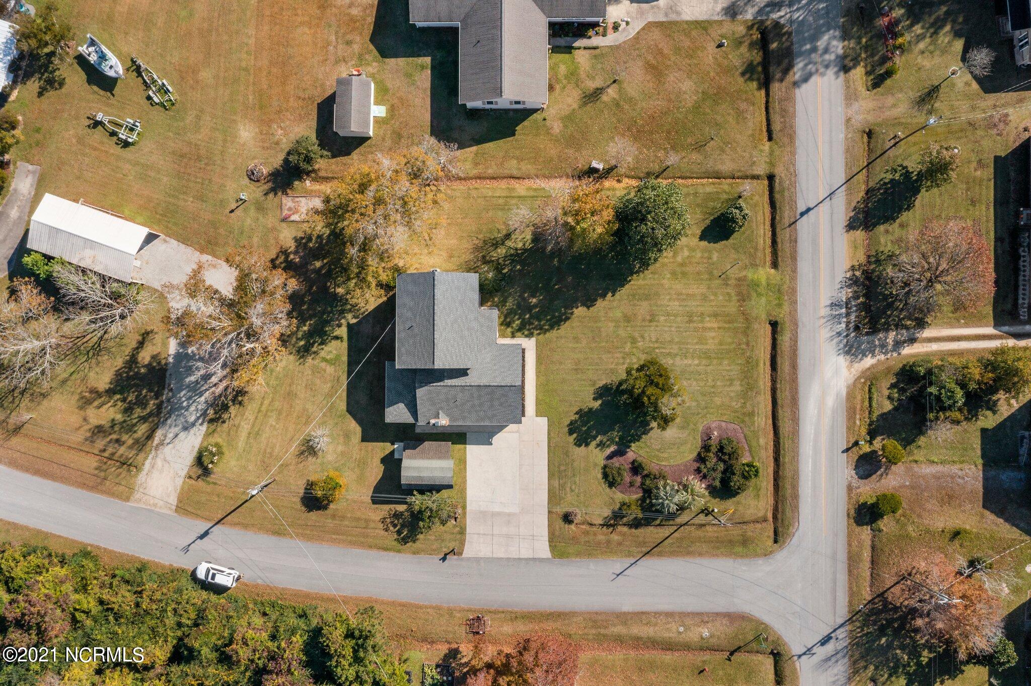 110 Wallace Road Beaufort, NC 28516 - Photo 36 of 42 Aerial