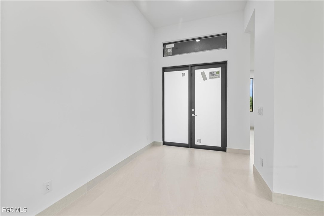 4333 Northwest 33rd Lane Cape Coral, FL 33993 - Photo 3 of 27