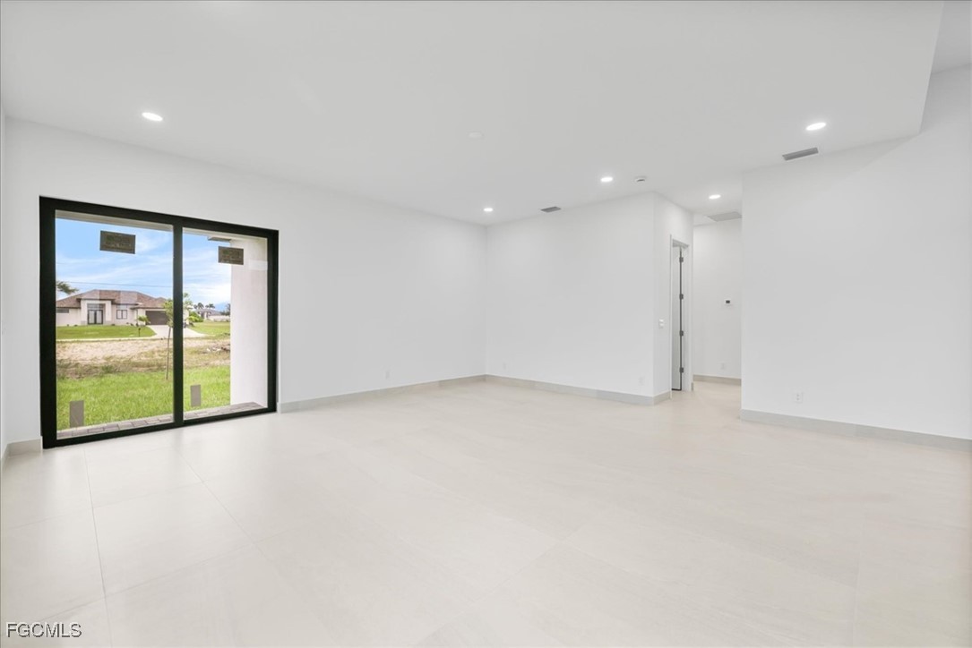 4333 Northwest 33rd Lane Cape Coral, FL 33993 - Photo 6 of 27