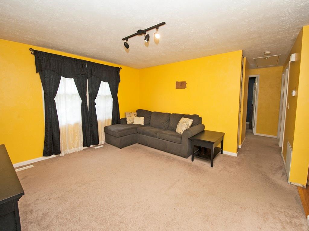 129 Fox Run Road Cranberry Township, PA 16066 - Photo 8 of 22 Gallery Image 8