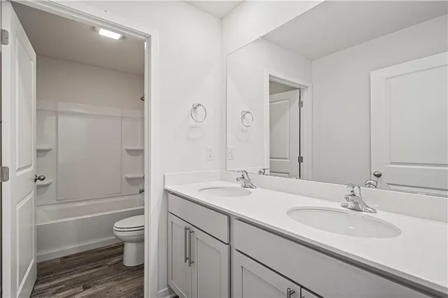 $436,990 | 601 Izzy Way, Liberty, MO 64068