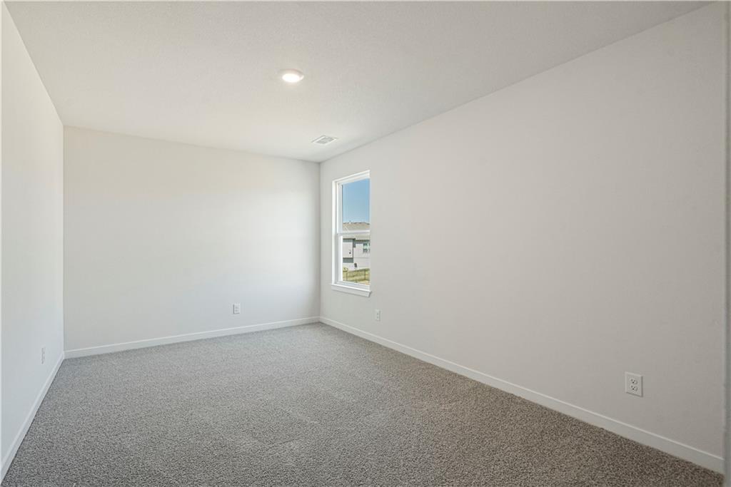 601 Izzy Way Liberty, MO 64068 - Photo 25 of 27