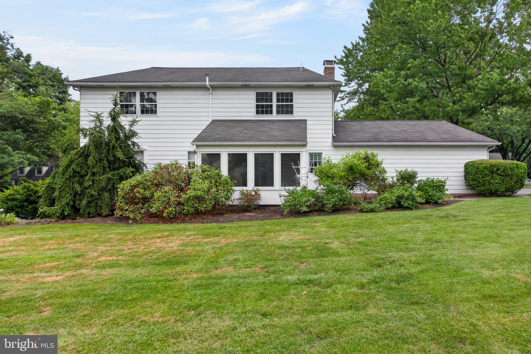 1108 Mill Mar Road Lancaster, PA 17601 - Photo 3 of 38