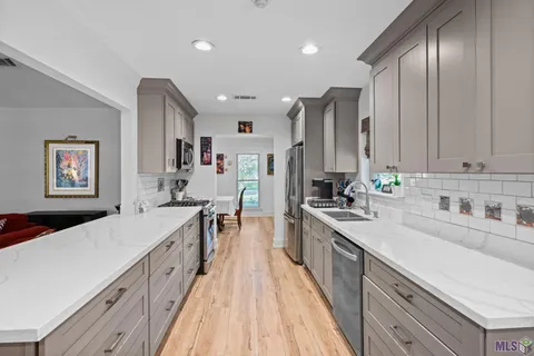 $425,000 | 9979 Hackberry Drive, Baton Rouge, LA 70809