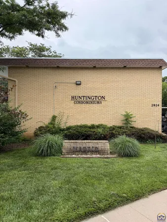 $60,000 | 2924 Southwest Lydia Avenue, Unit 220, Topeka, KS 66614