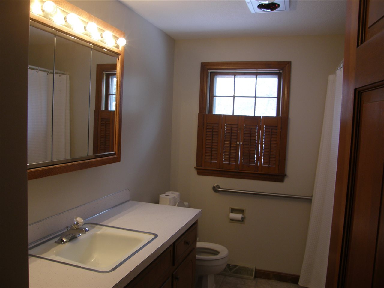 1 Wellesley Road Nashua, NH 03062 - Photo 8 of 10 Gallery Image 8