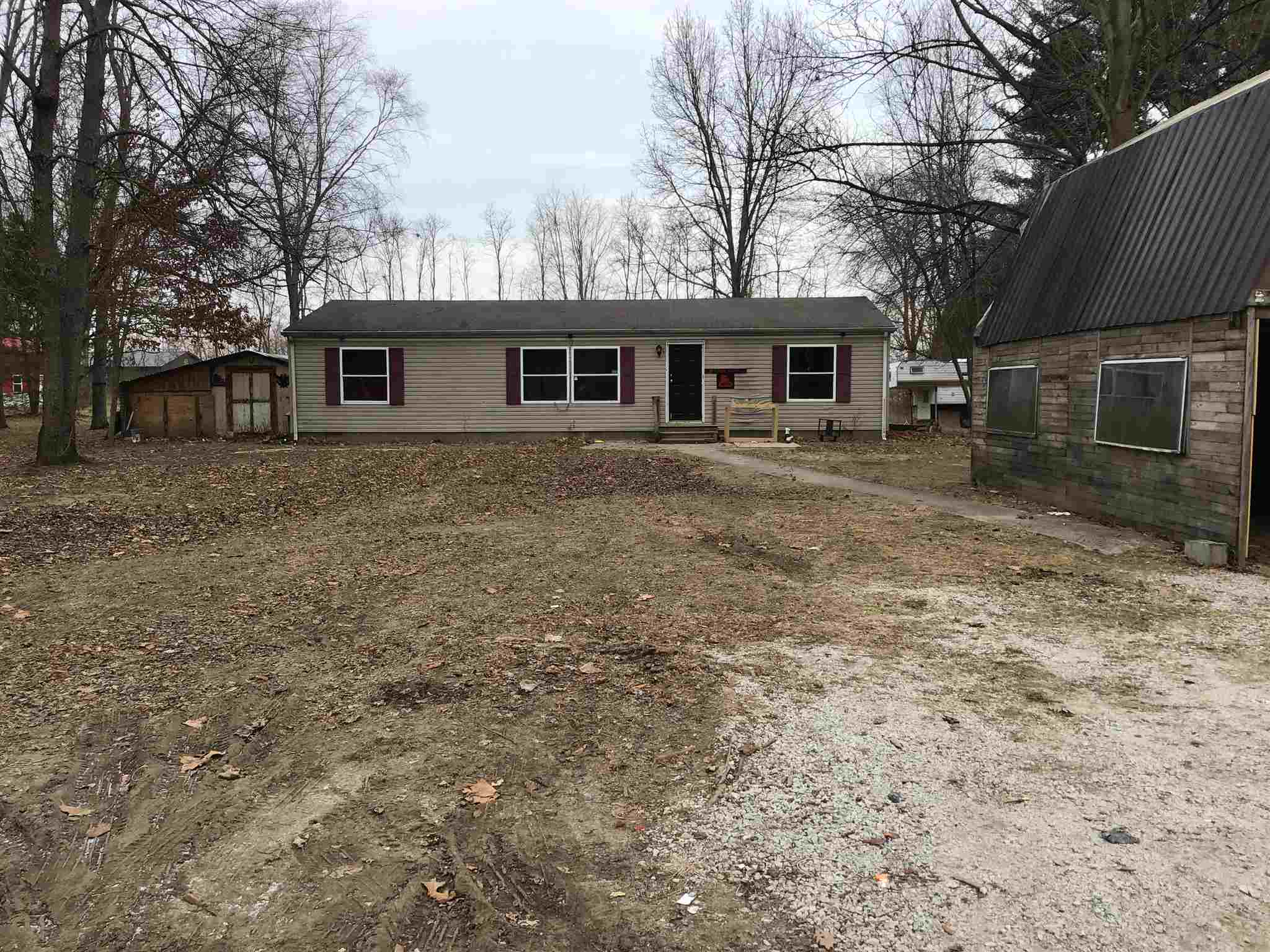 132 East Ray Road Winamac, IN 46996 - Photo 1 of 14