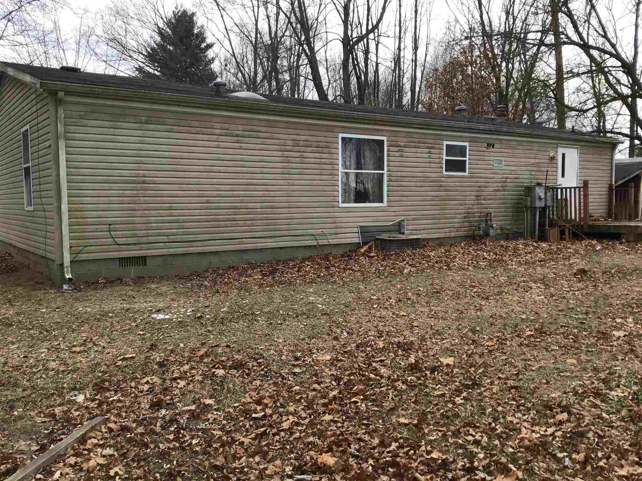 132 East Ray Road Winamac, IN 46996 - Photo 3 of 14