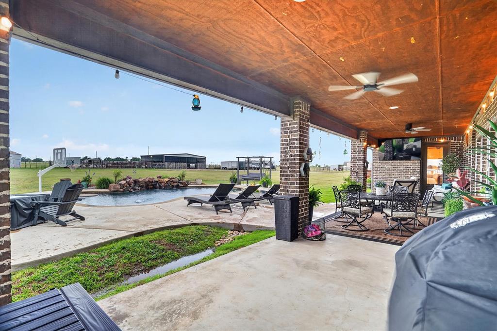 19001 North County Line Road Ponder, TX 76259 - Photo 30 of 40