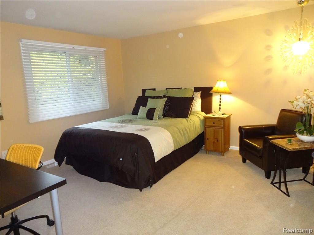 1111 Clopton Bridge Drive Rochester Hills, MI 48306 - Photo 36 of 59