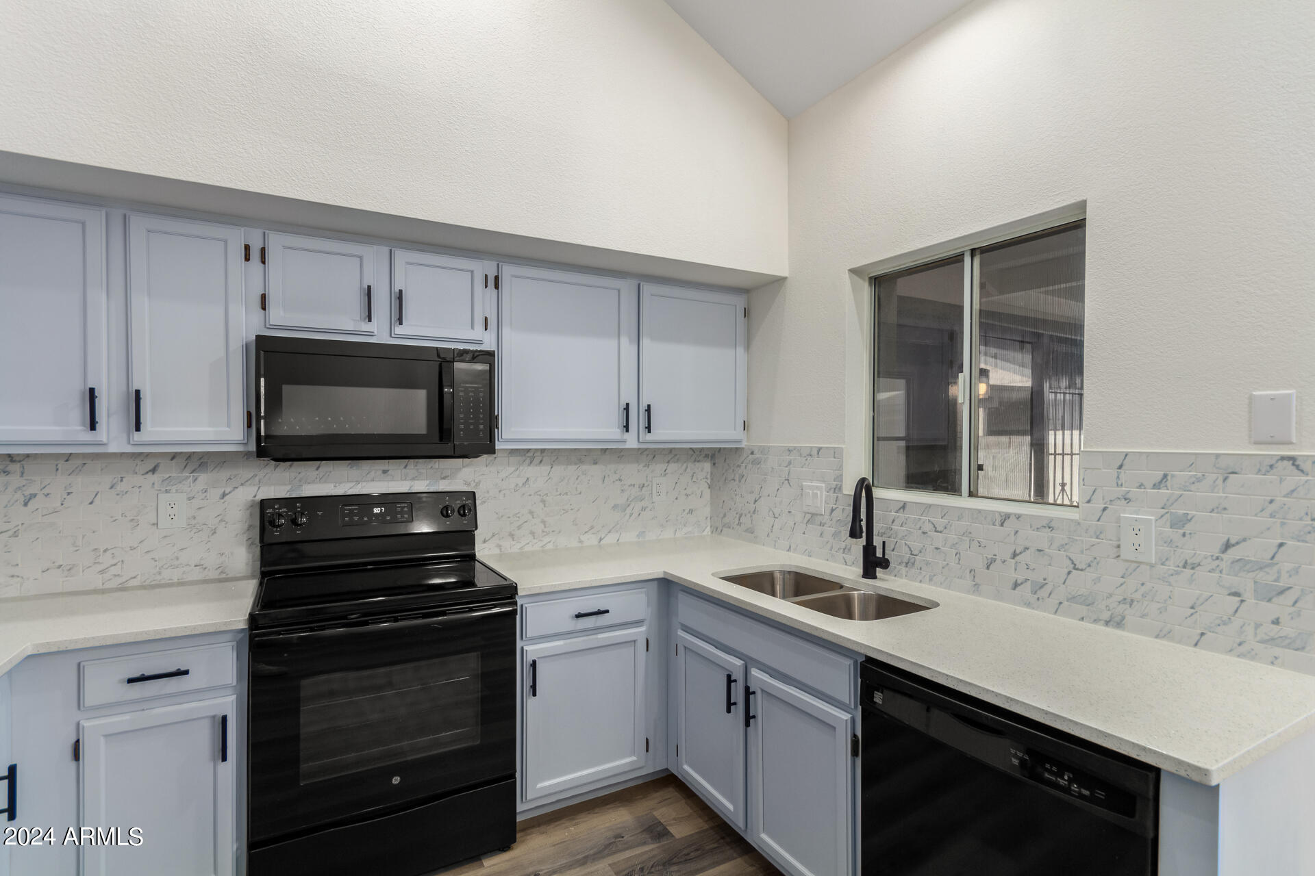 4172 East Wayland Road Phoenix, AZ 85040 - Photo 13 of 31 15-Wayland