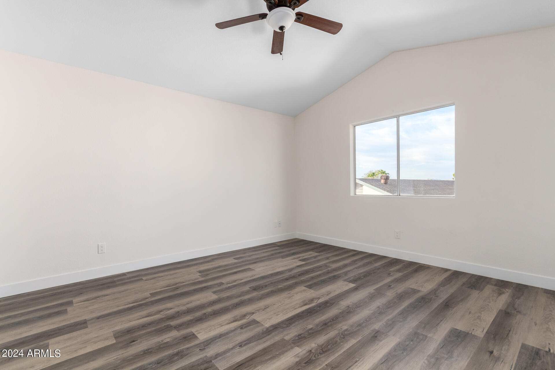4172 East Wayland Road Phoenix, AZ 85040 - Photo 15 of 31 16-Wayland
