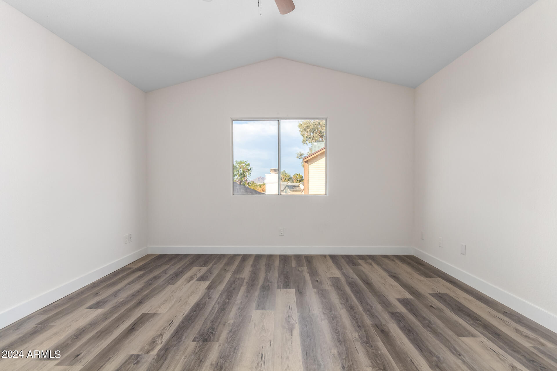 4172 East Wayland Road Phoenix, AZ 85040 - Photo 16 of 31 17-Wayland
