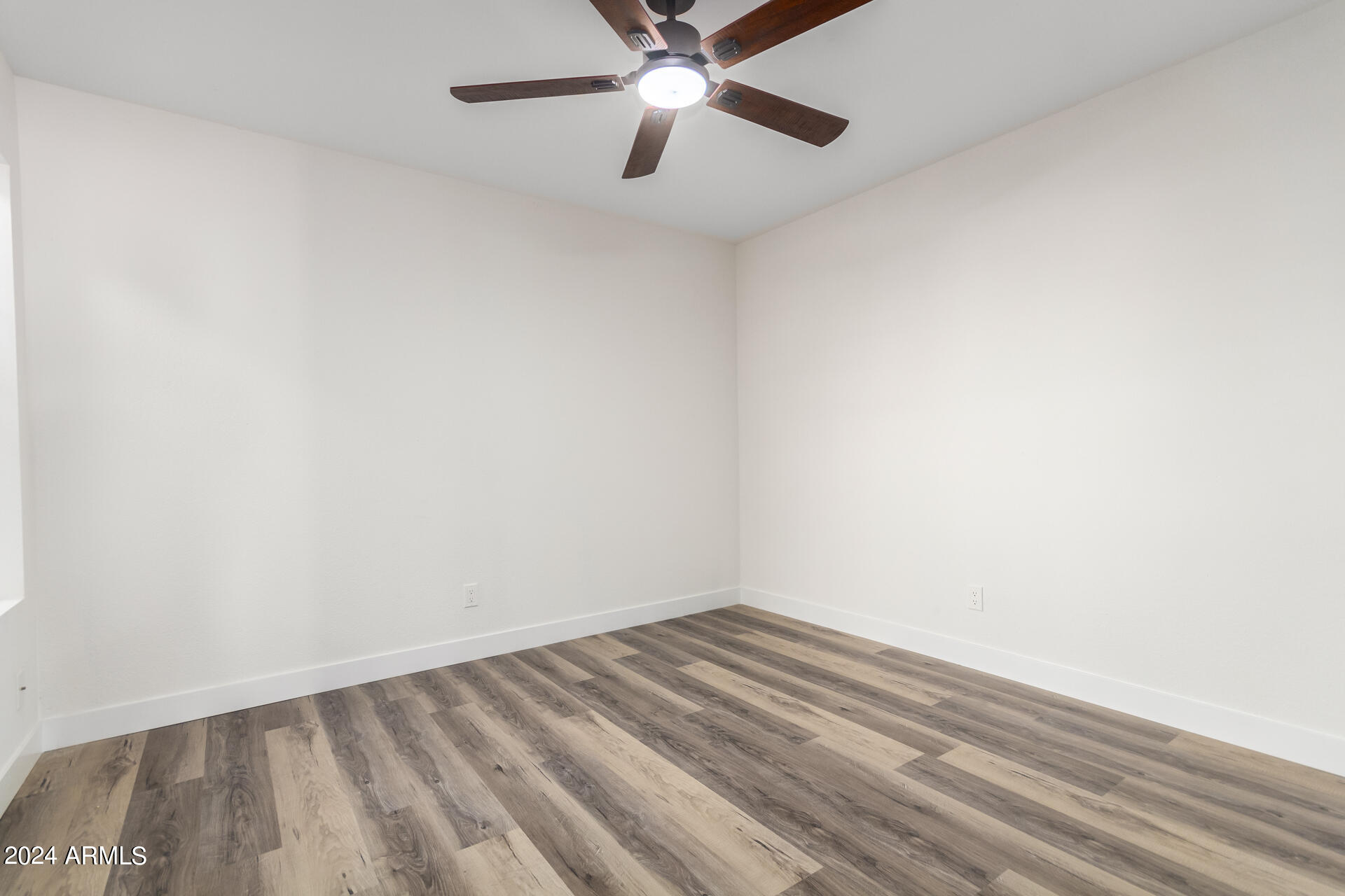 4172 East Wayland Road Phoenix, AZ 85040 - Photo 20 of 31 21-Wayland