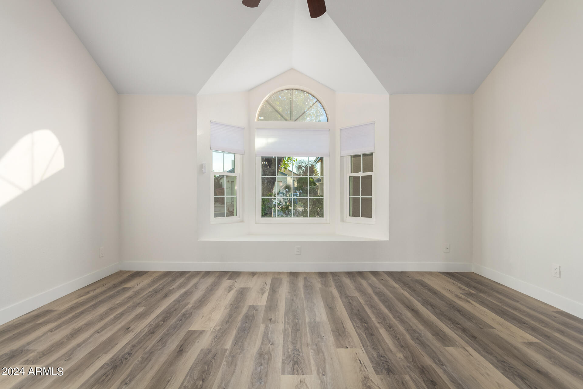 4172 East Wayland Road Phoenix, AZ 85040 - Photo 8 of 31 10-Wayland