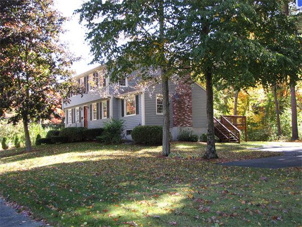 86 Alton Street Walpole, MA 02081 - Photo 3 of 26