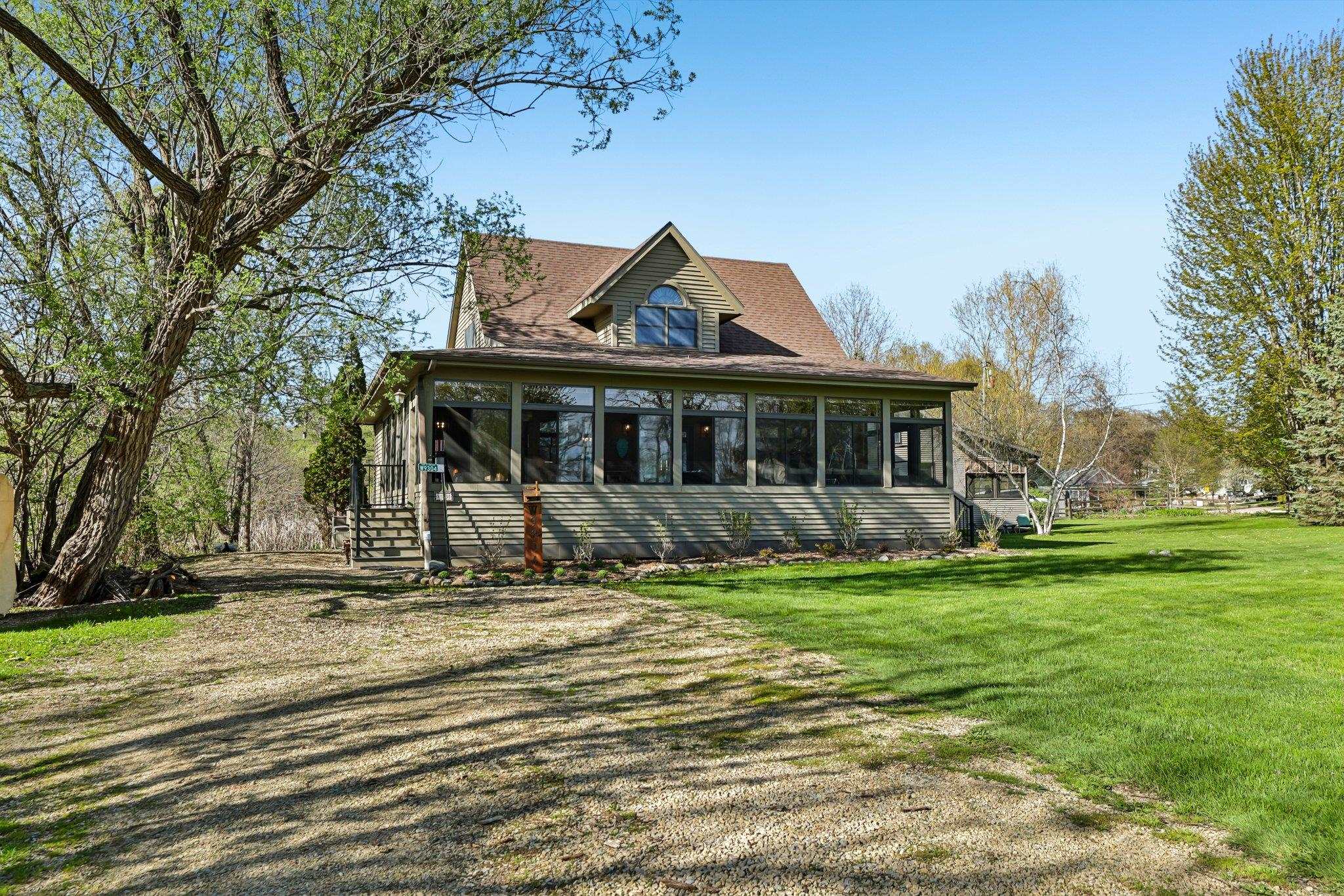 W9304 Ripley Road Cambridge, WI 53523 - Photo 3 of 56