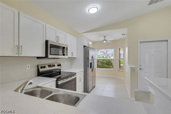 $1,950 | 5011 Southwest 16th Place, Cape Coral, FL 33914