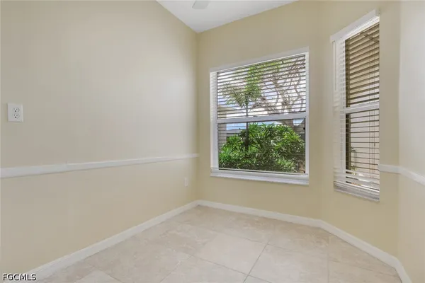 $1,950 | 5011 Southwest 16th Place, Cape Coral, FL 33914