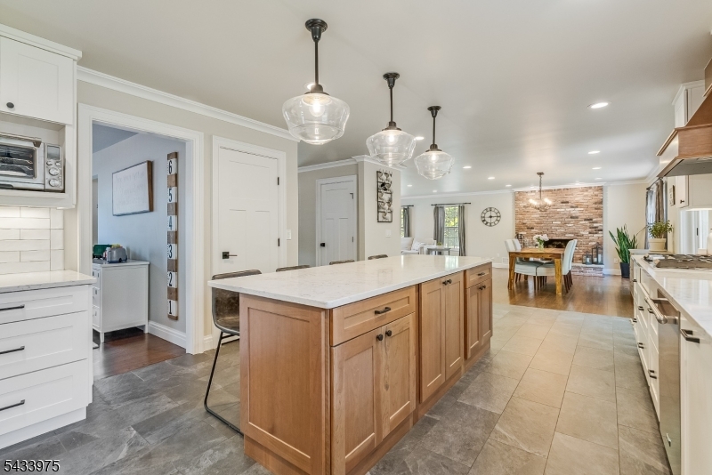 54 Dean Road Mendham, NJ 07945 - Photo 11 of 31
