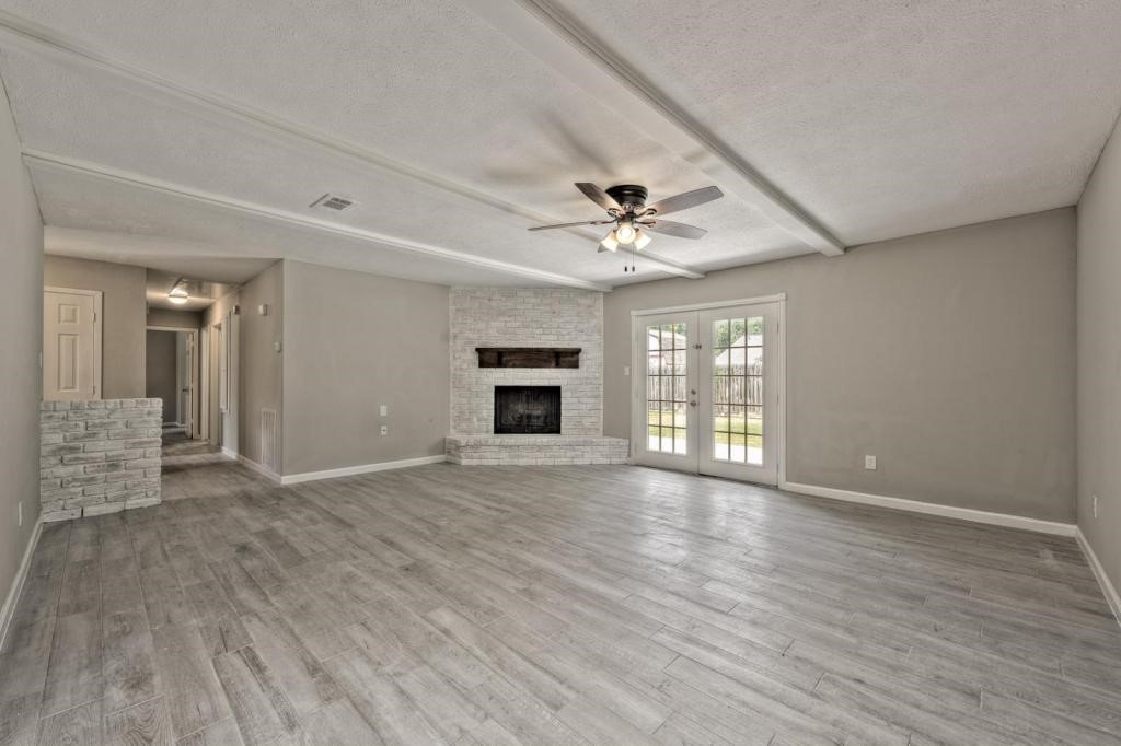 23906 Spring Towne Drive Spring, TX 77373 - Photo 5 of 18 Gallery Image 5