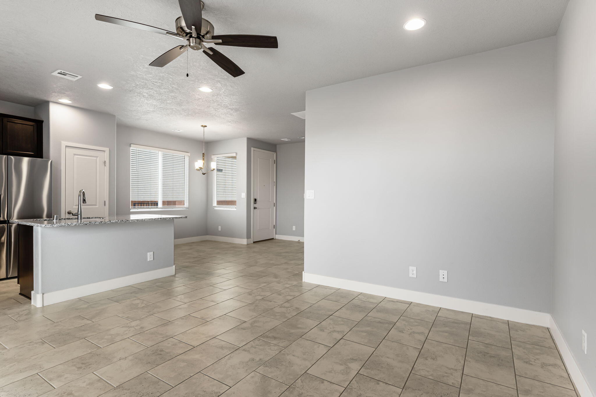 396 Pecos Loop Southeast Rio Rancho, NM 87124 - Photo 7 of 42 Gallery Image 7