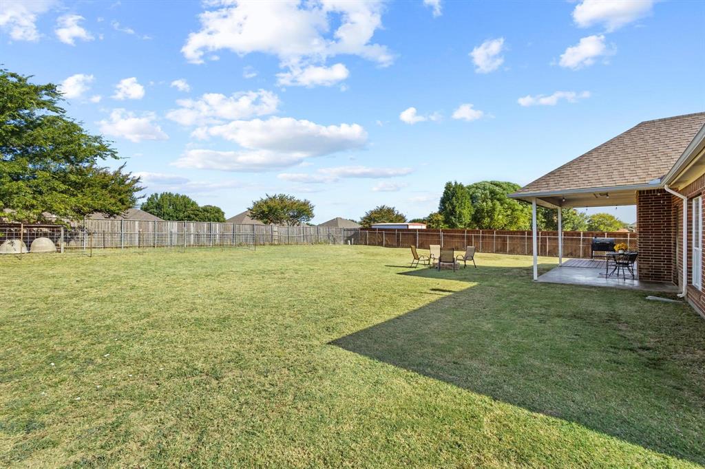 406 Sunshine Trail Bells, TX 75414 - Photo 33 of 37 a view of a garden