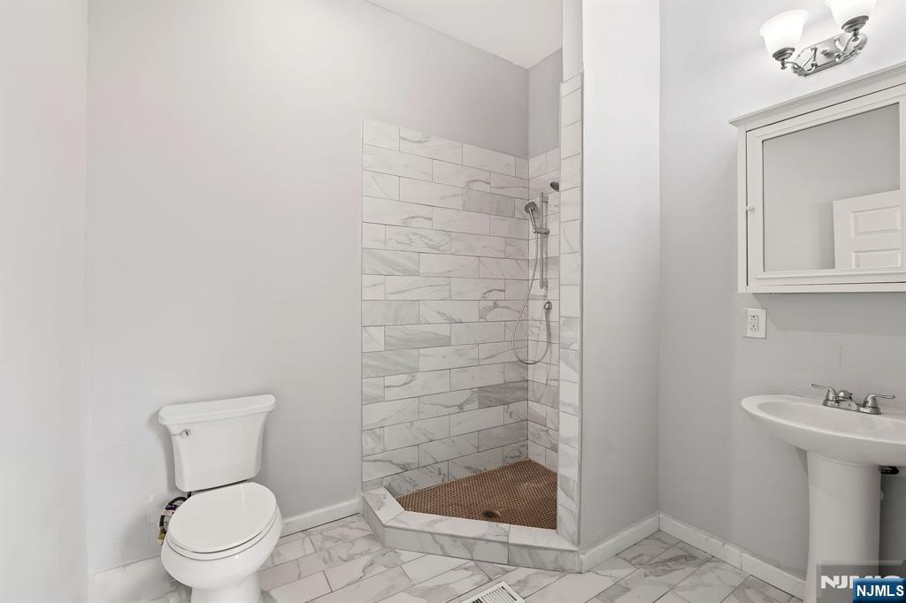 176 Union Avenue, Unit 2 Rutherford, NJ 07070 - Photo 12 of 23