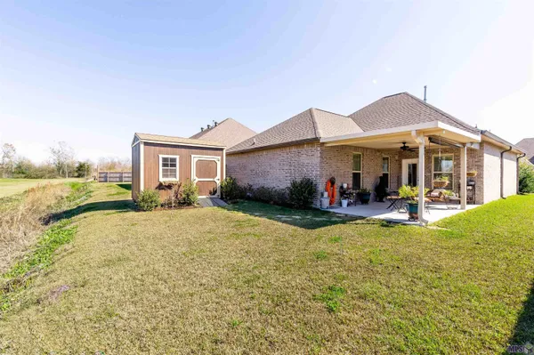 $276,500 | 247 Highland Oaks Avenue, Gray, LA 70359
