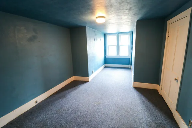 $189,900 | 112 East 2nd Street, Huntingburg, IN 47542