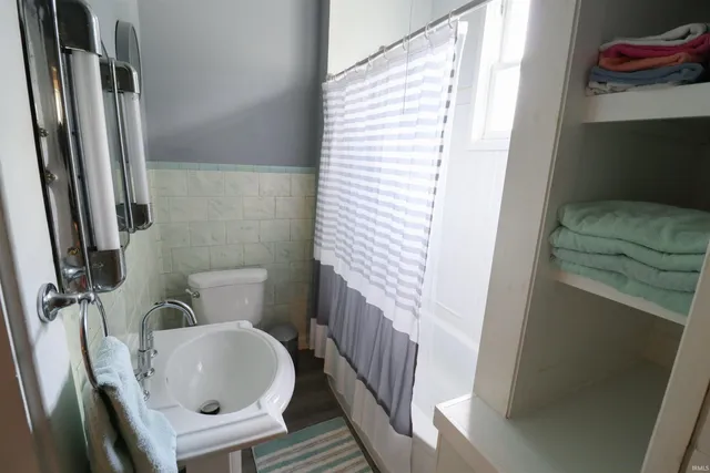 $189,900 | 112 East 2nd Street, Huntingburg, IN 47542