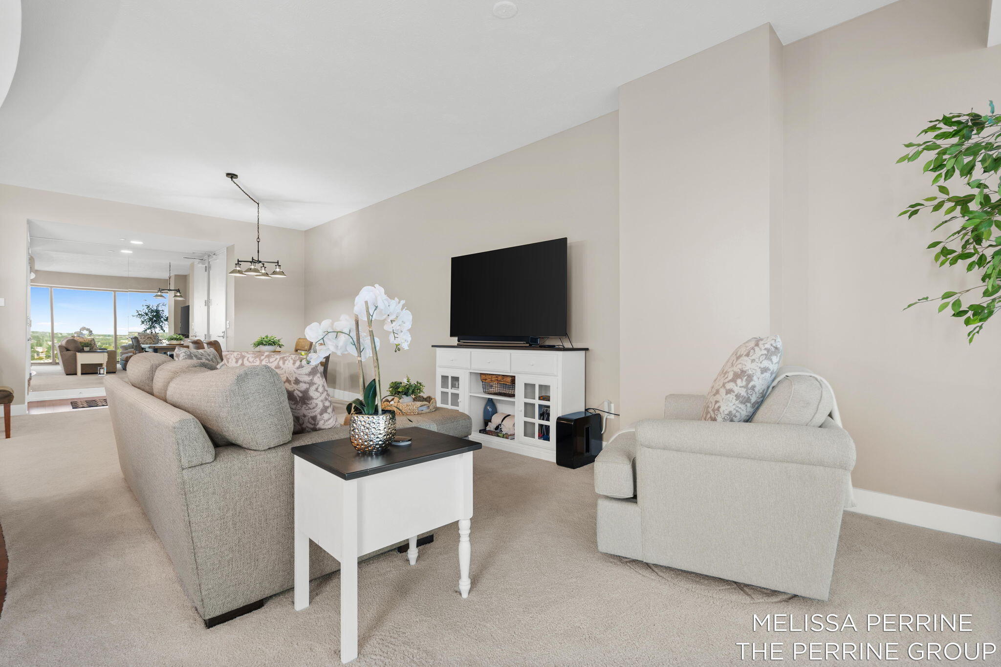 335 Bridge Street Northwest, Unit 1703 Grand Rapids, MI 49504 - Photo 13 of 47 Living room