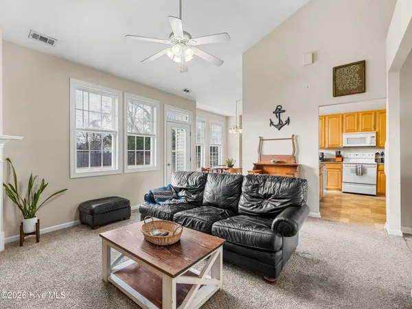 $310,000 | 302 Whirlaway Boulevard, Sneads Ferry, NC 28460