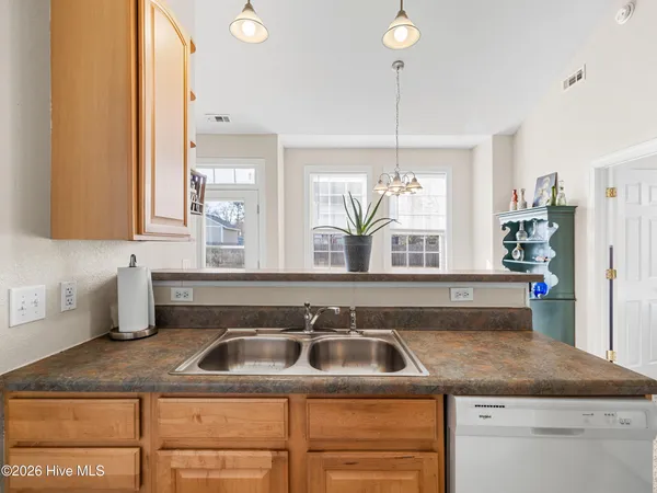 $310,000 | 302 Whirlaway Boulevard, Sneads Ferry, NC 28460