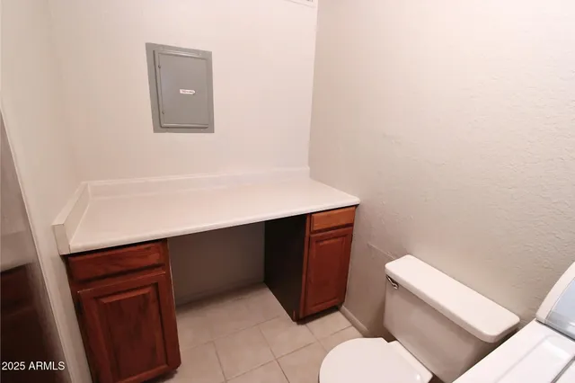a bathroom with a toilet