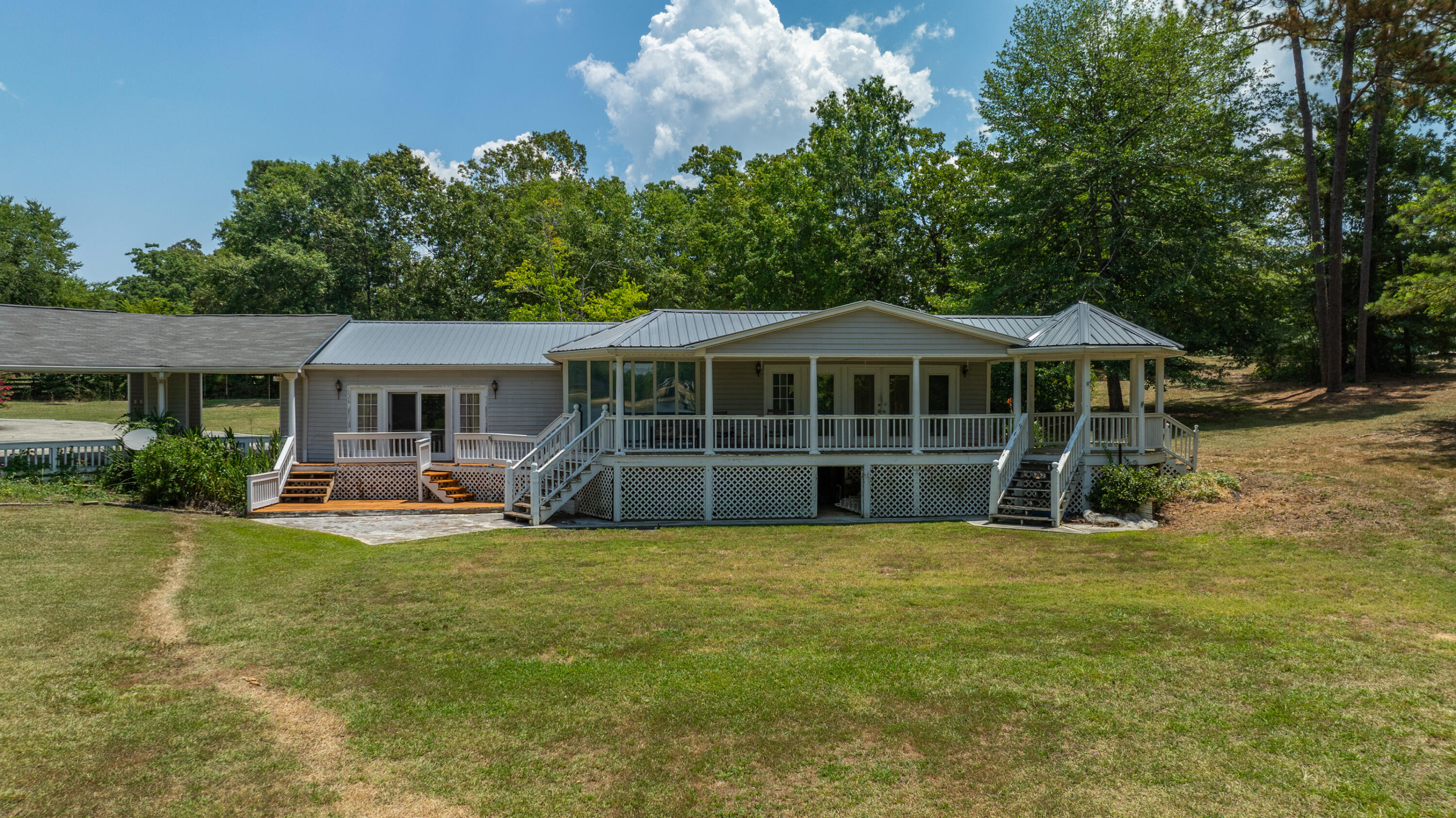 520 South Point Drive Gilbert, SC 29054 - Photo 33 of 118