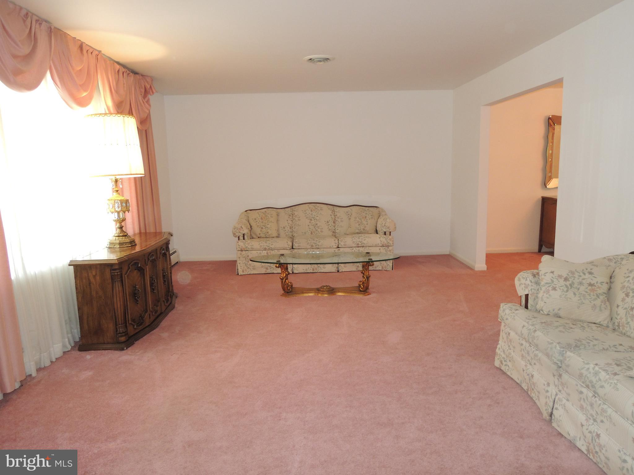 136 New Road Horsham, PA 19044 - Photo 2 of 29 Gallery Image 2