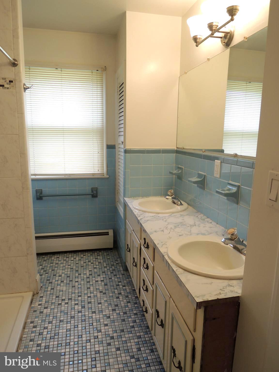 136 New Road Horsham, PA 19044 - Photo 15 of 29 Gallery Image 15