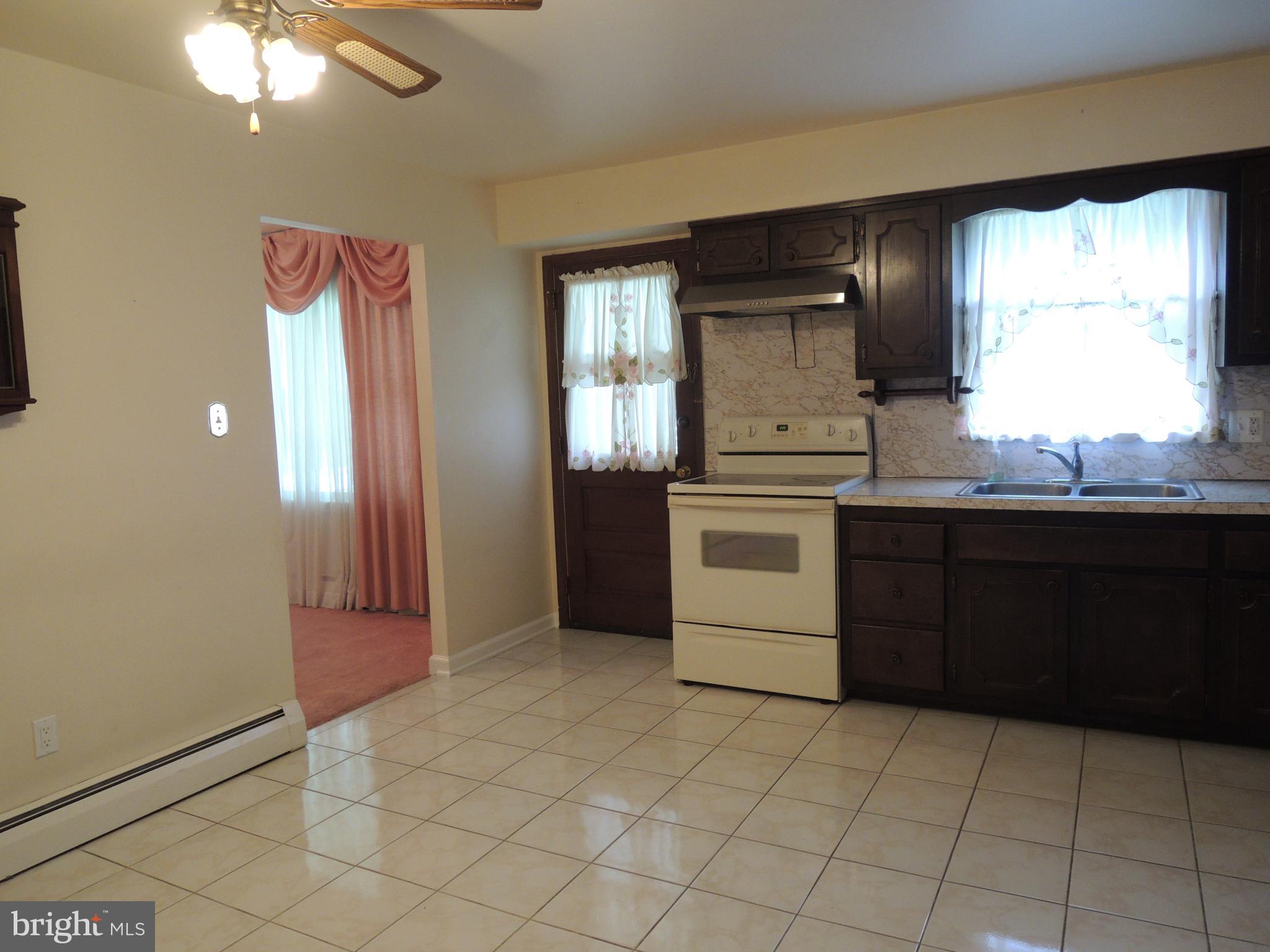 136 New Road Horsham, PA 19044 - Photo 6 of 29 Gallery Image 6