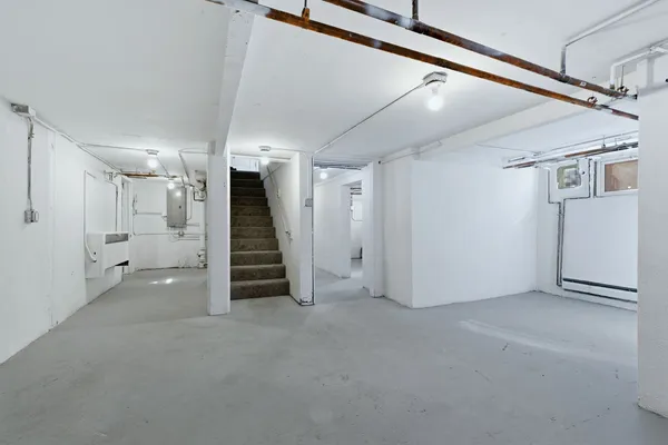 a view of a livingroom with an empty space