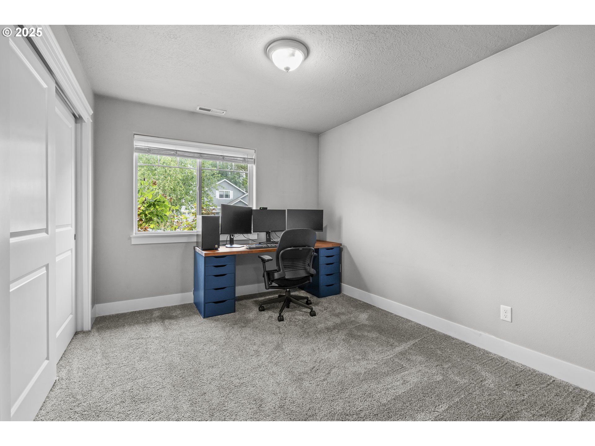 2474 Equestrian Loop South Salem, OR 97302 - Photo 16 of 23 a workspace with furniture and a window