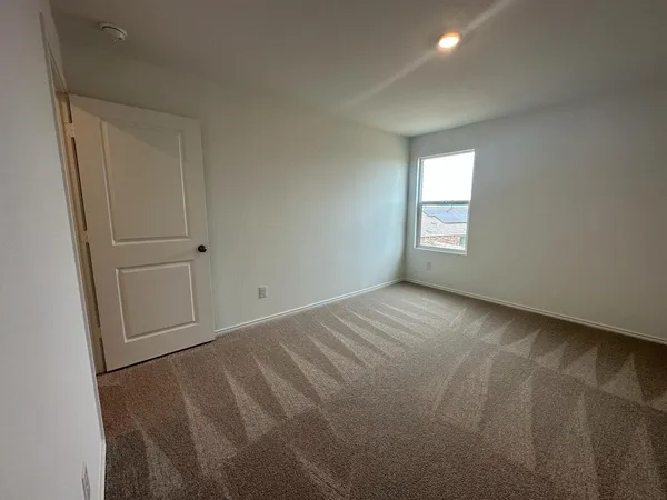 $2,595 | 229 Sonterra Drive, San Marcos, TX 78666
