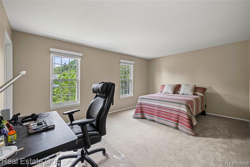 36241 Fredericksburg Road Farmington Hills, MI 48331 - Photo 29 of 48
