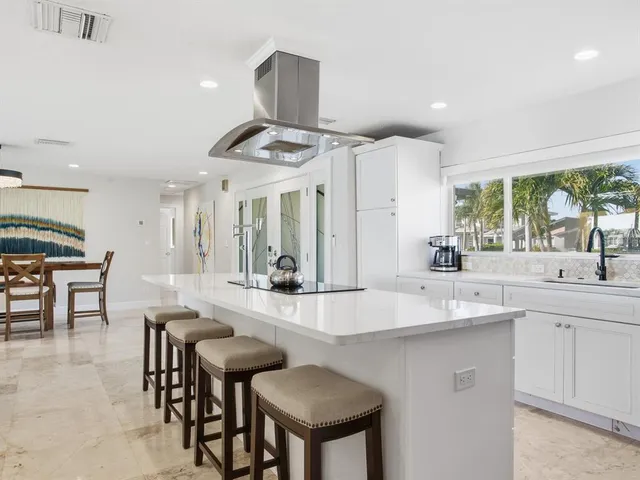 $1,850,000 | 1028 79th Street South, St. Petersburg, FL 33707