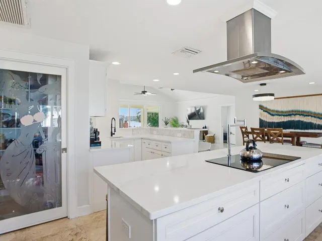 $1,850,000 | 1028 79th Street South, St. Petersburg, FL 33707