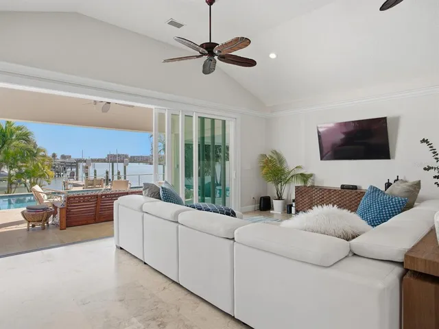 $1,850,000 | 1028 79th Street South, St. Petersburg, FL 33707